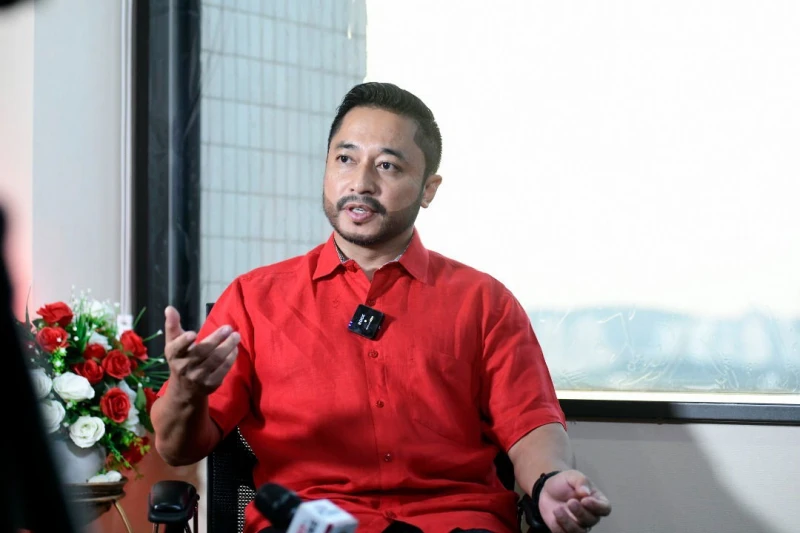 否認曾索討要職 依山加里爾喊告扎希秘書