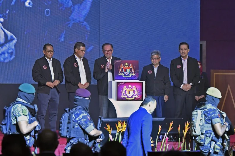 安華宣布撥款1億 改善北馬3州邊境安全設施